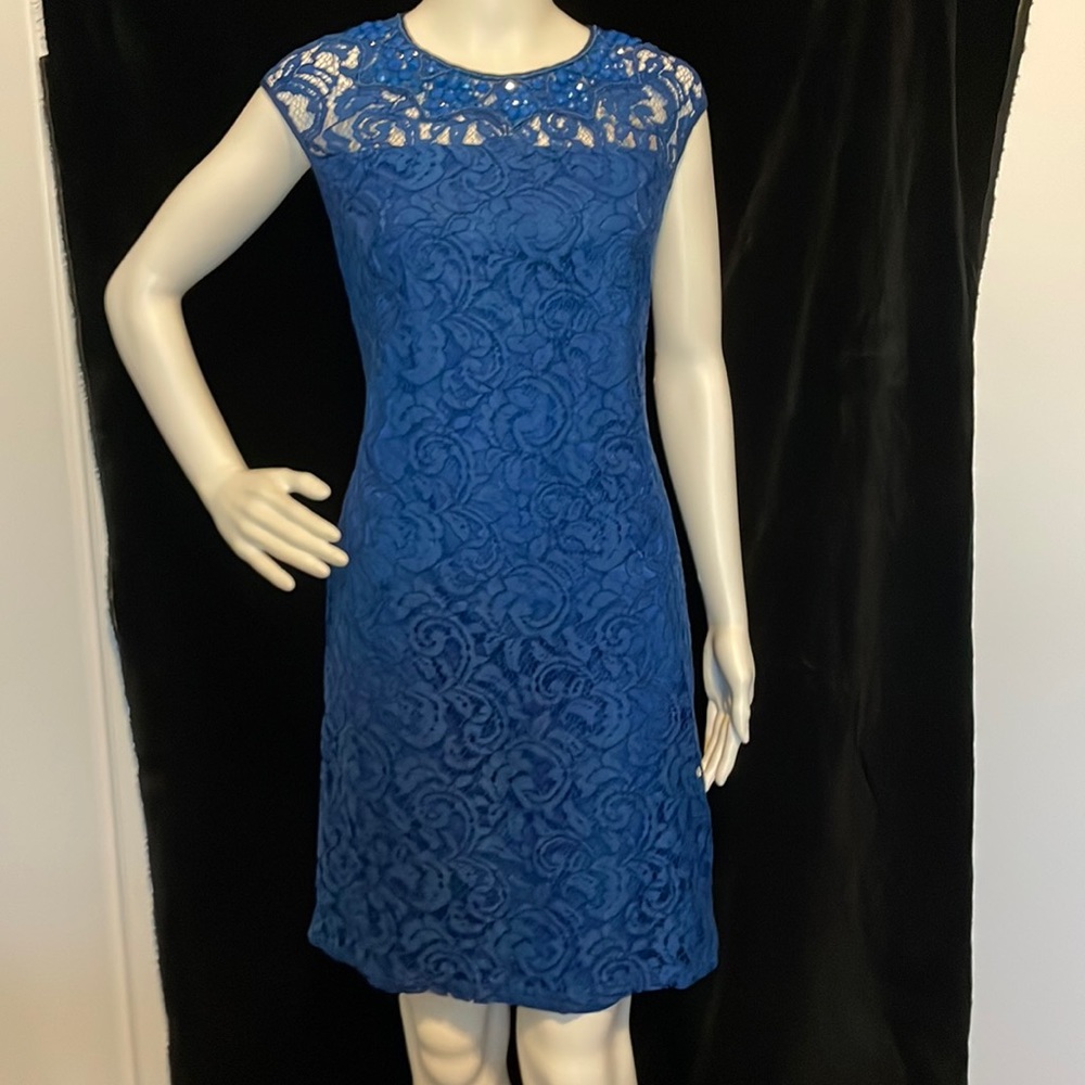 ADRIANNA PAPELL BLUE BEAD EMBELLISHED LACE MIDI DRESS